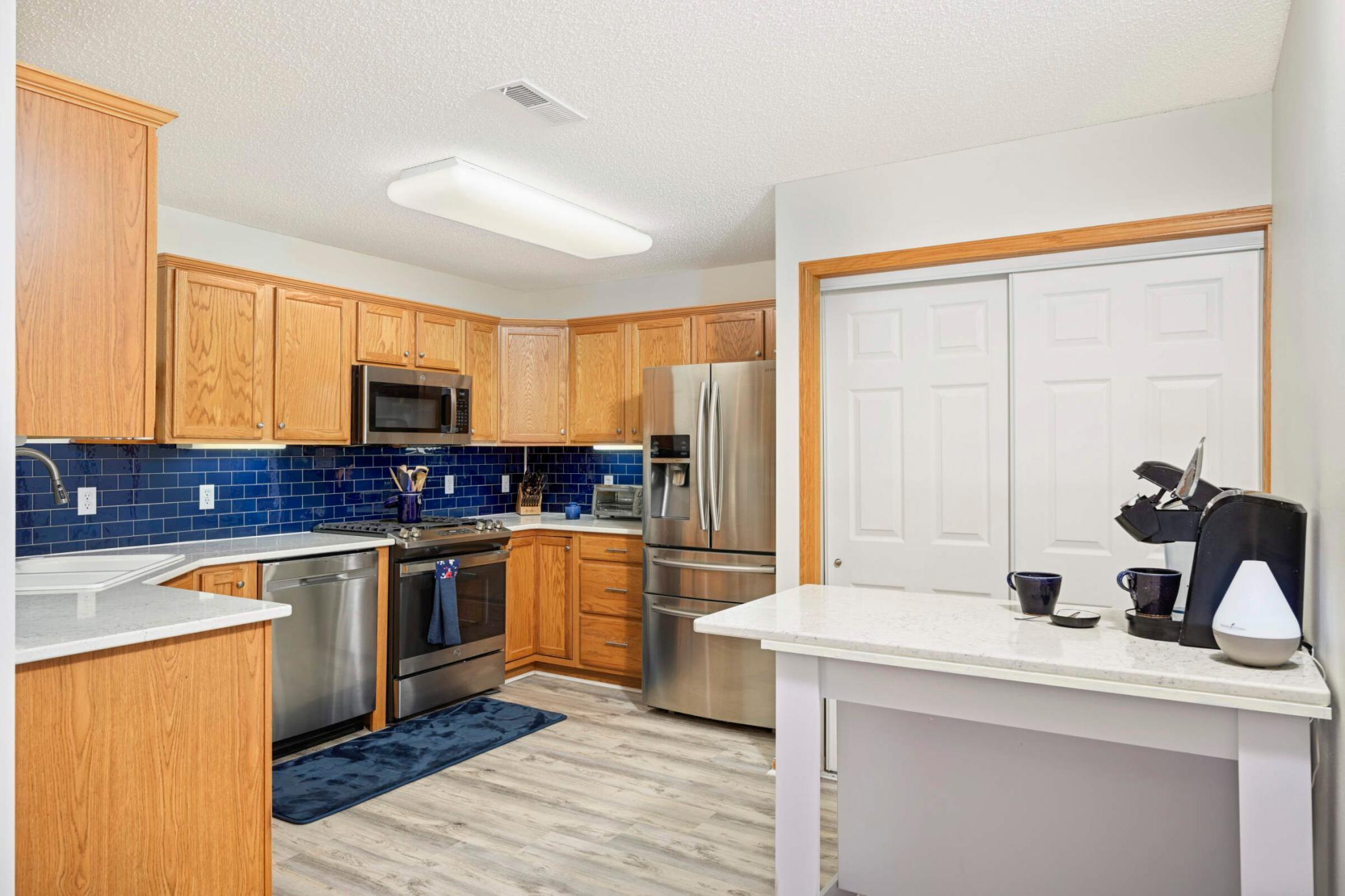 6872 Blackhawk Trail