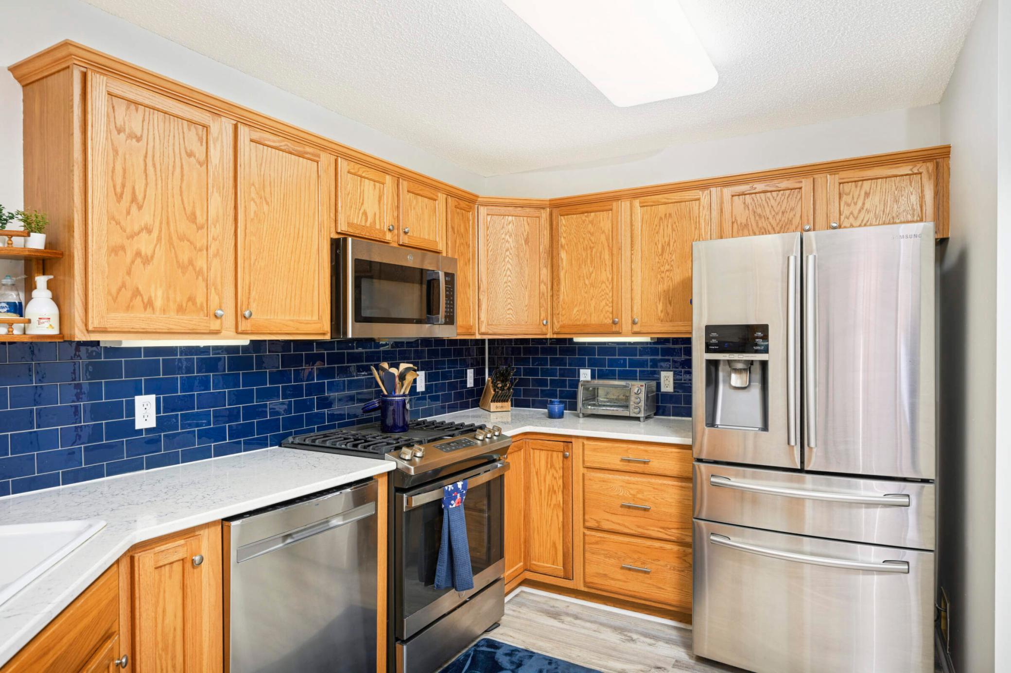 6872 Blackhawk Trail