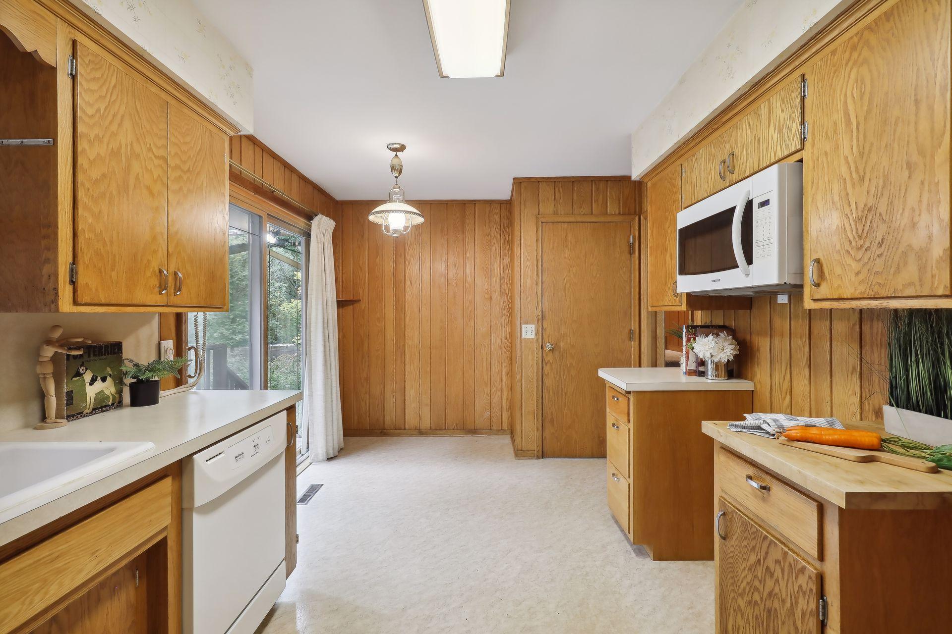1526 Lone Oak Road