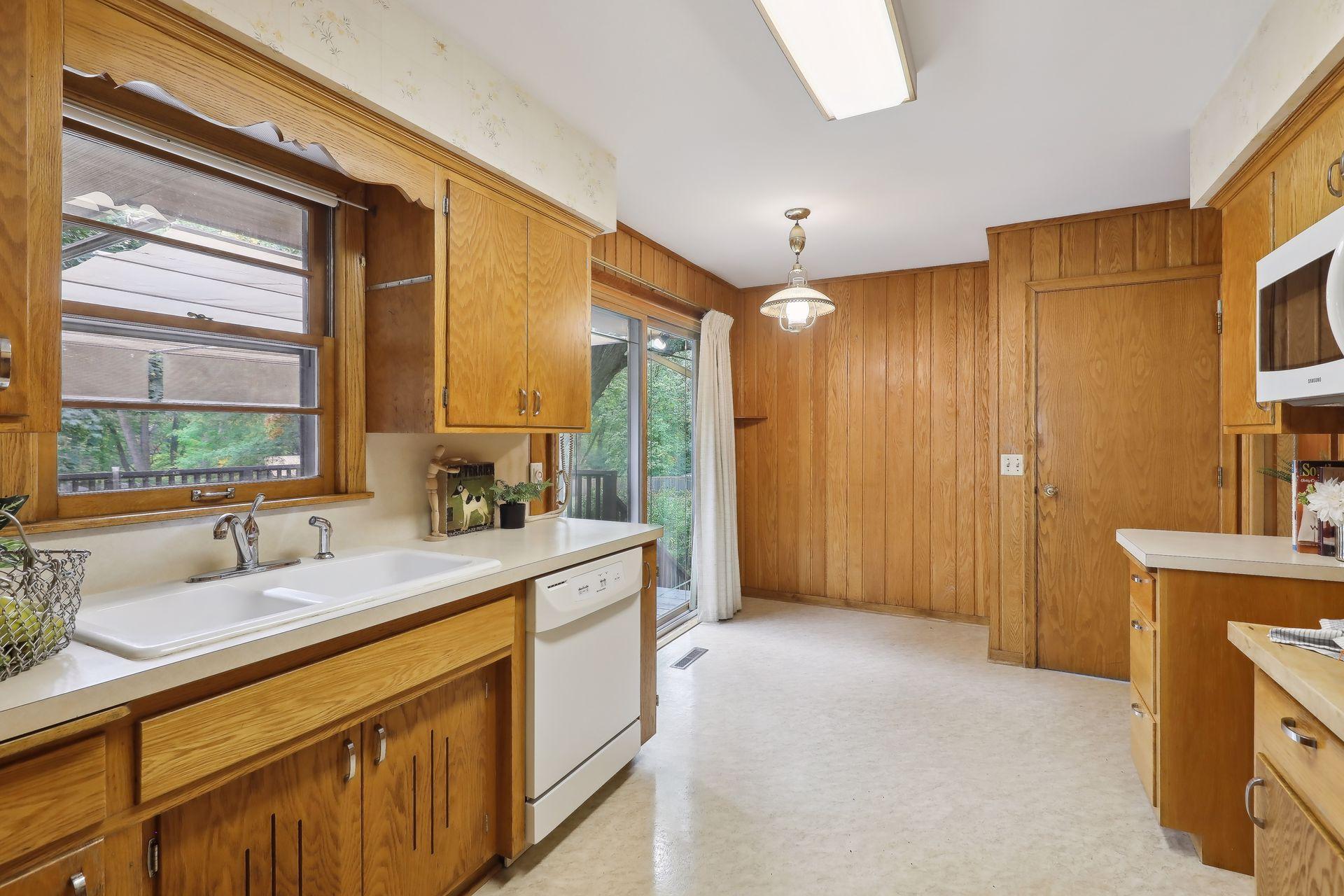 1526 Lone Oak Road