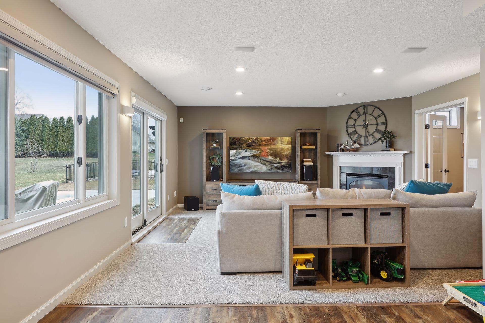 9658 Hillside Trail S