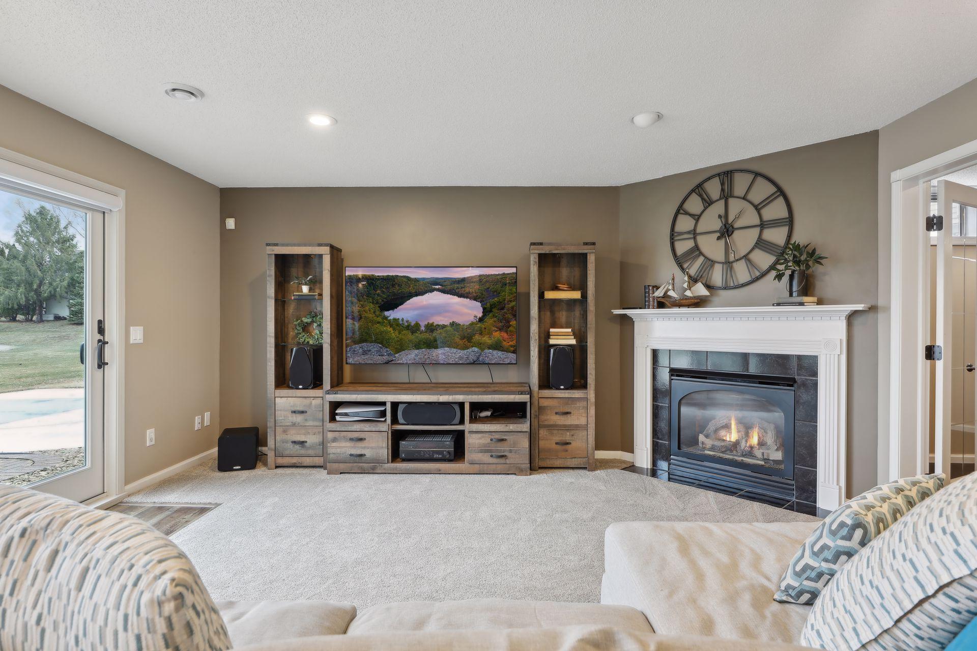 9658 Hillside Trail S