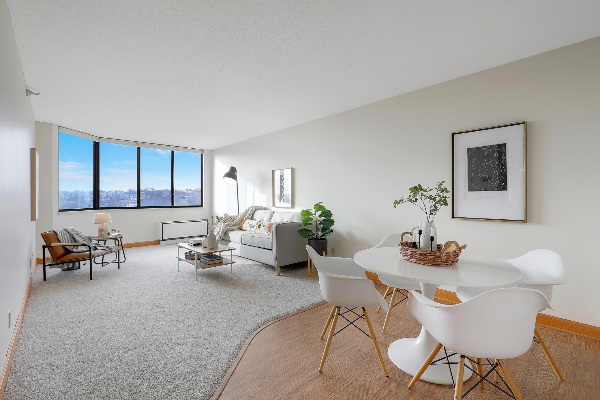 291 7th Street W Unit: 1608