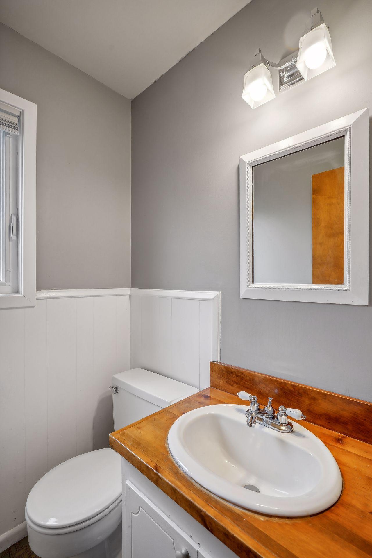 2804 Cedar Lane