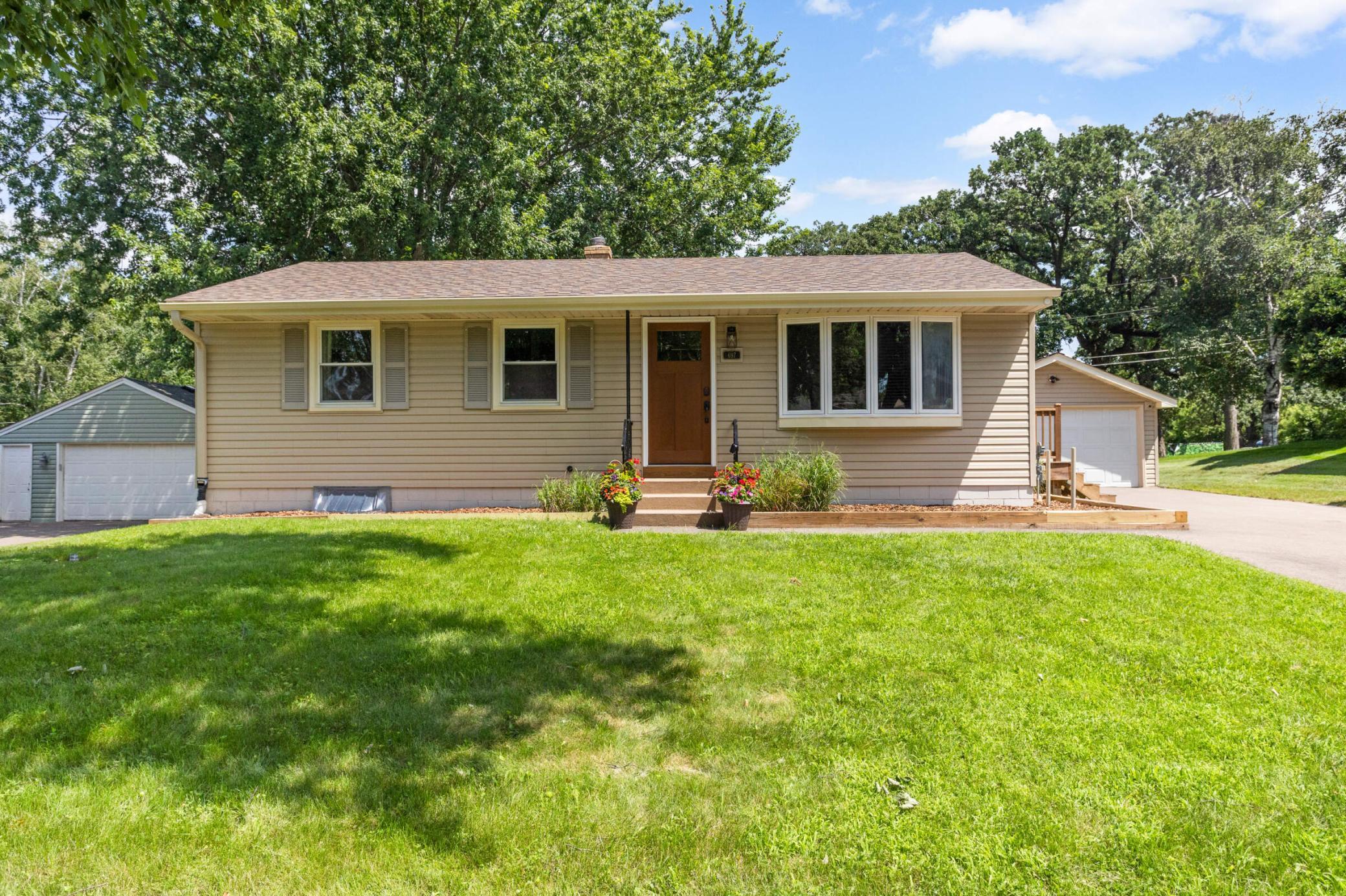 697 Hattie Lane