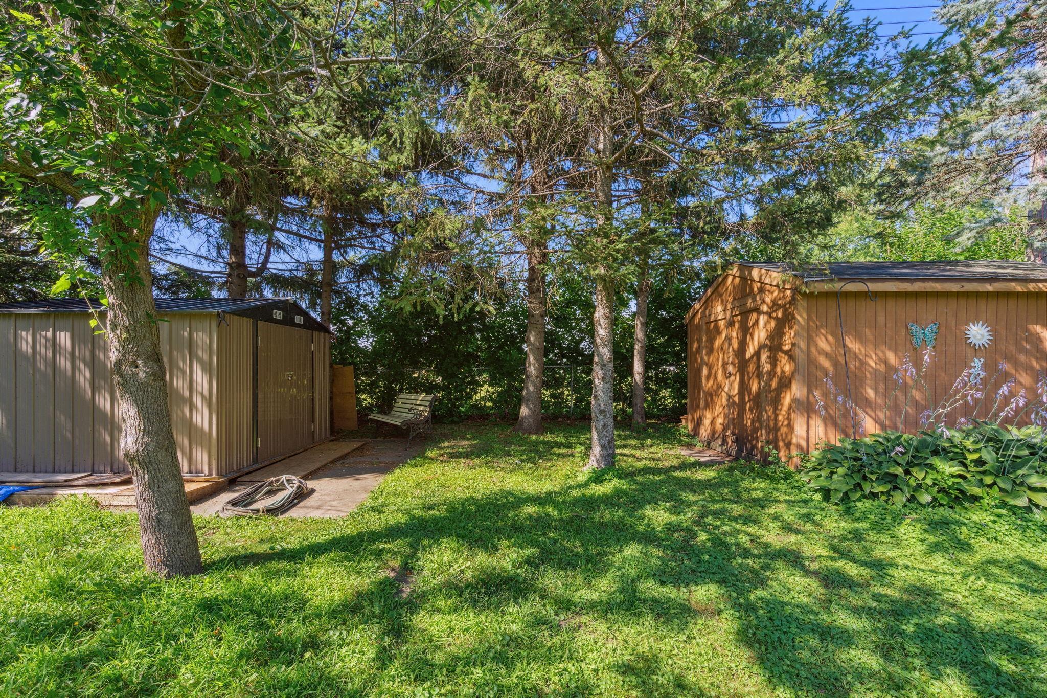 916 14th Street W