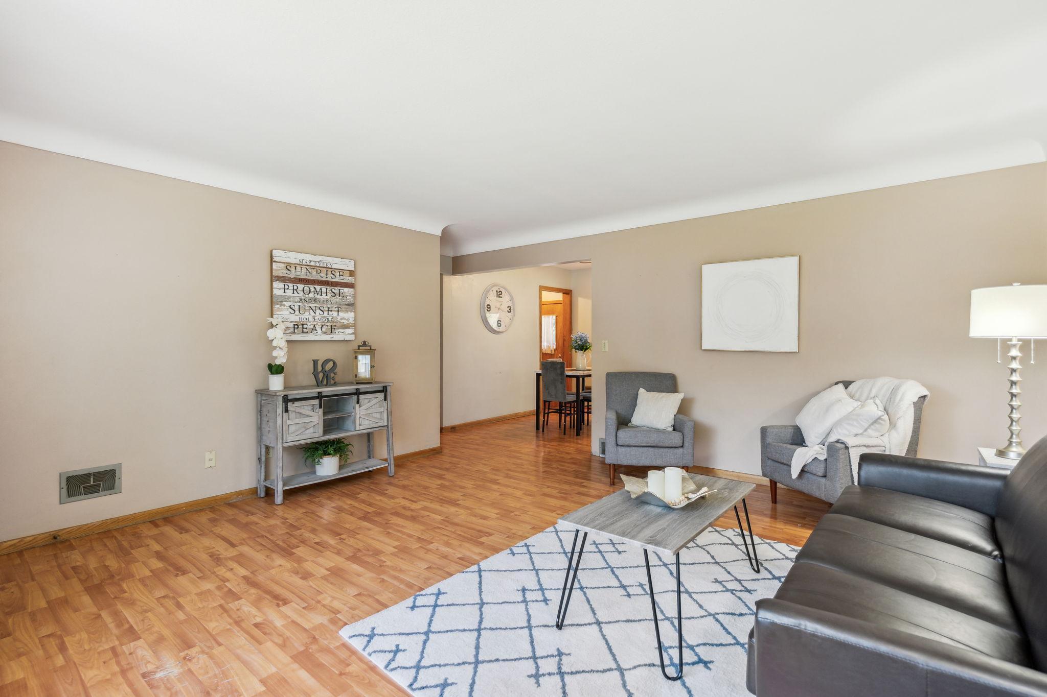 916 14th Street W