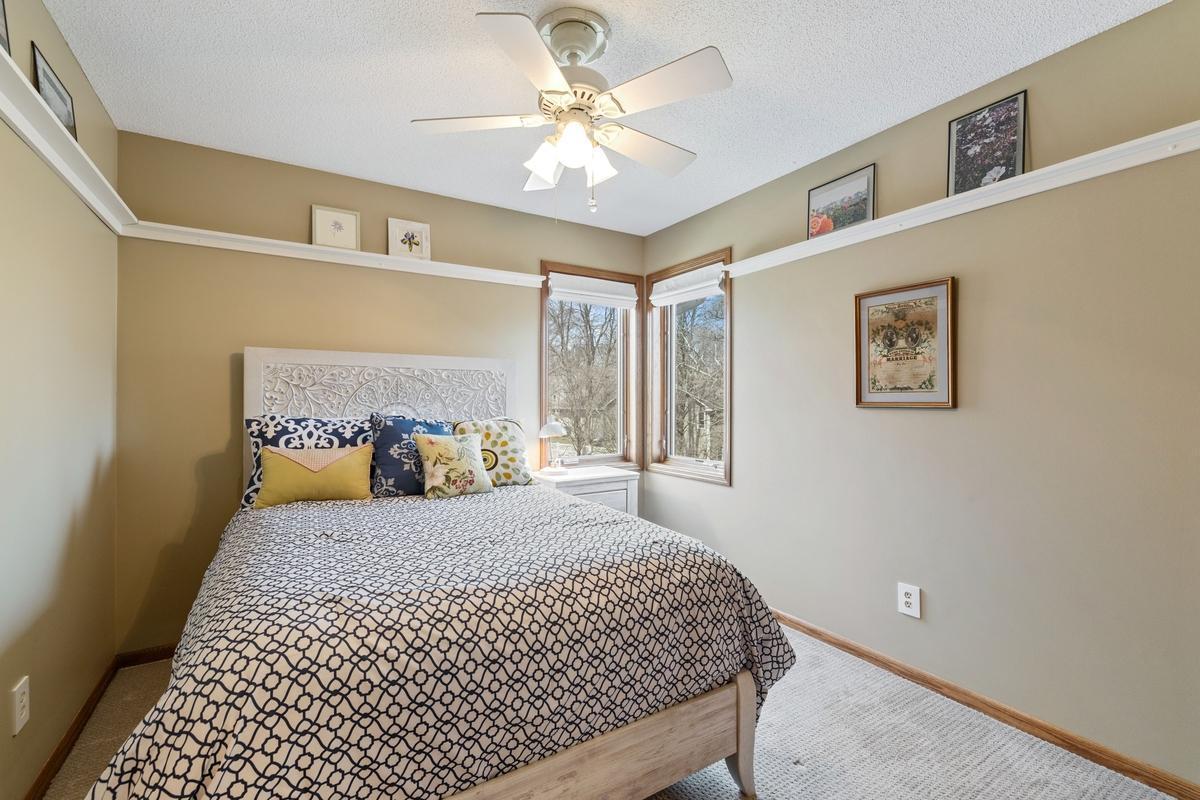 1401 Horseshoe Circle