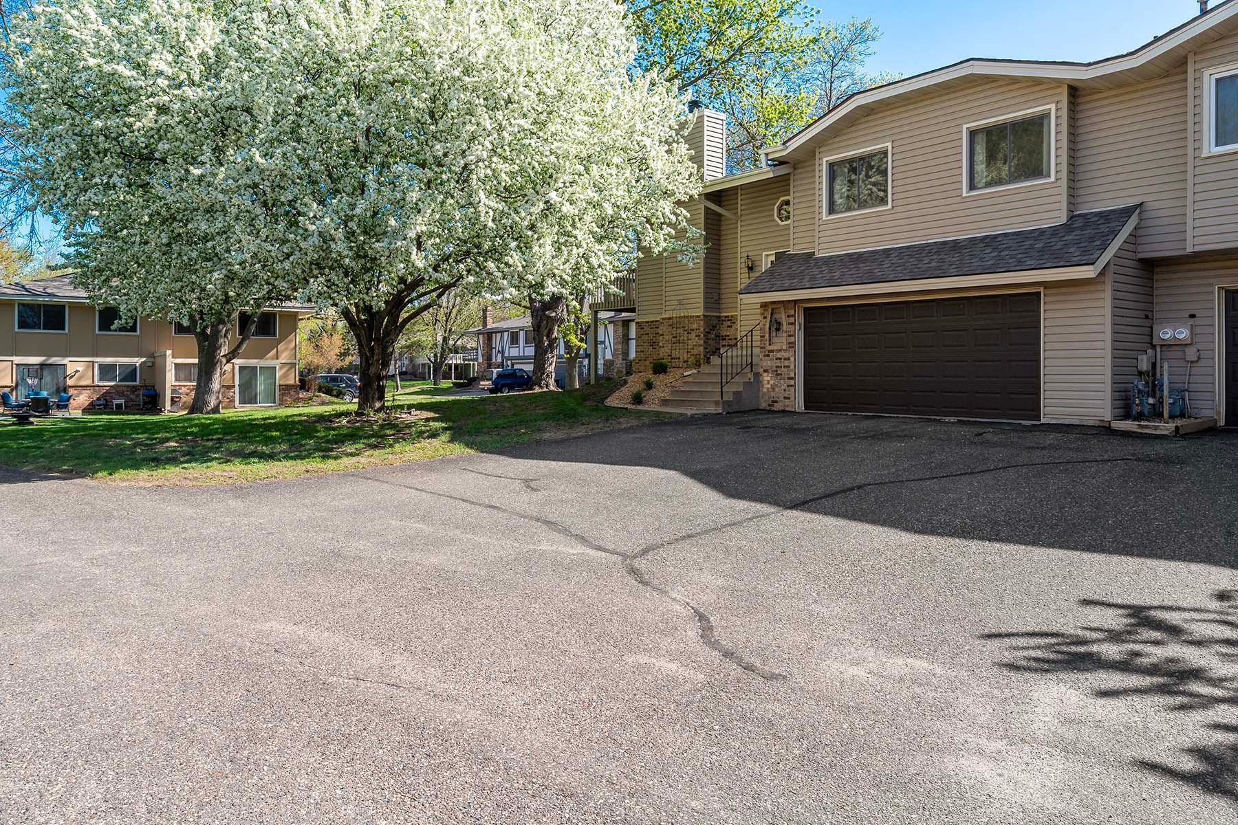 6822 Sherwood Road