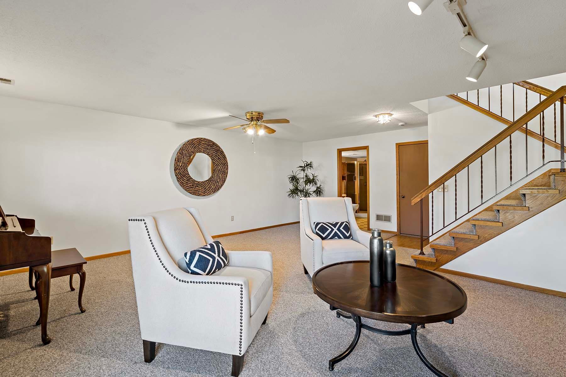 6822 Sherwood Road