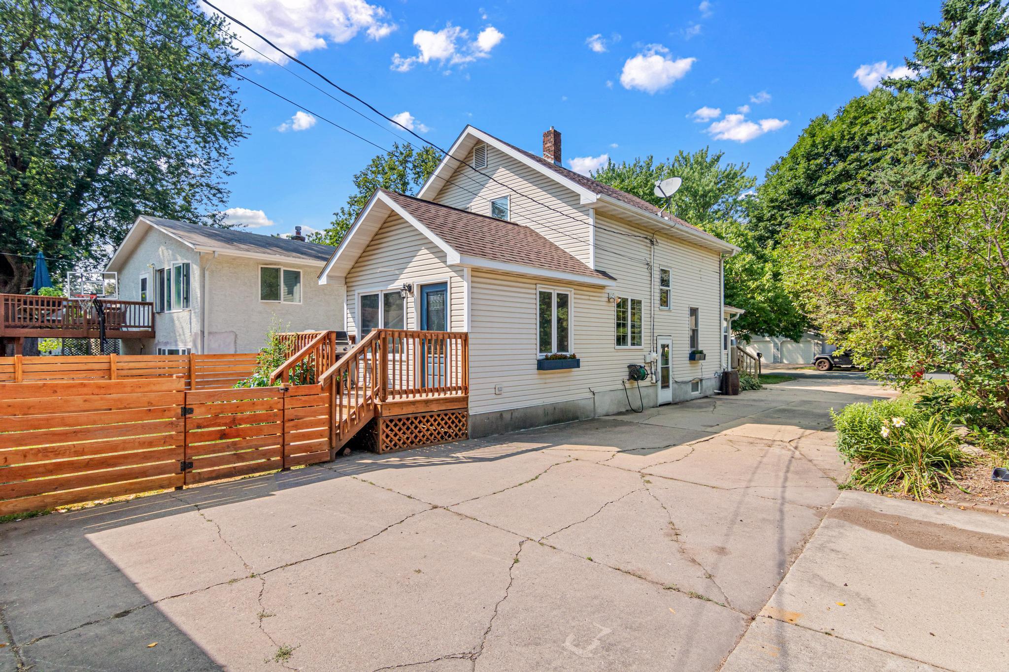 536 Hiawatha Avenue