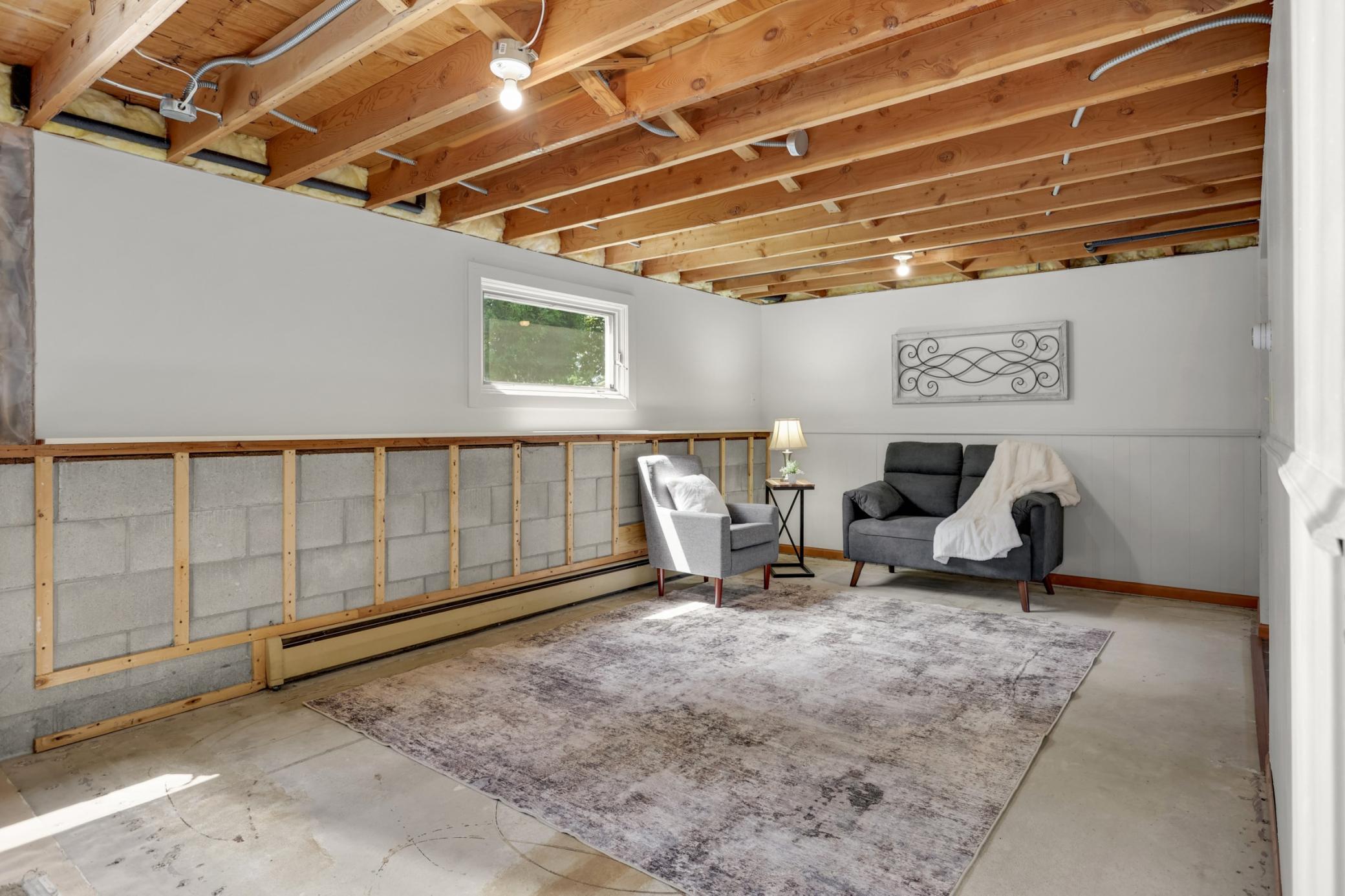 1307 17th Street W