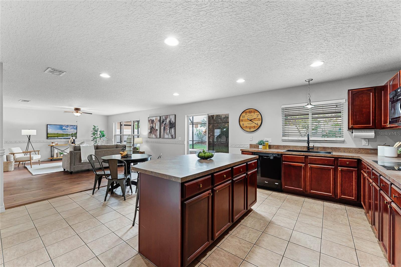1826 DELAFIELD DR