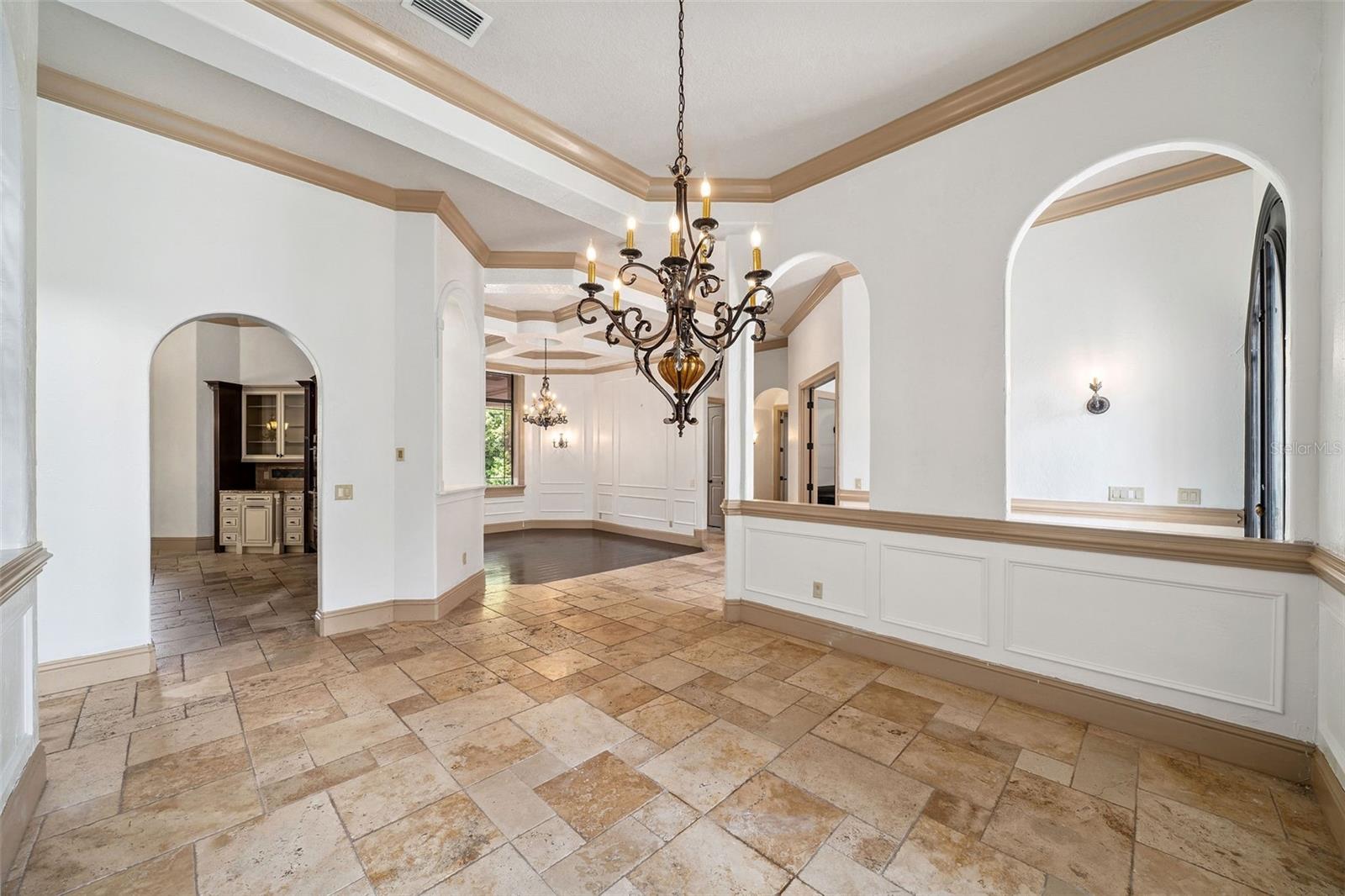 8402 LAKE BURDEN CIR