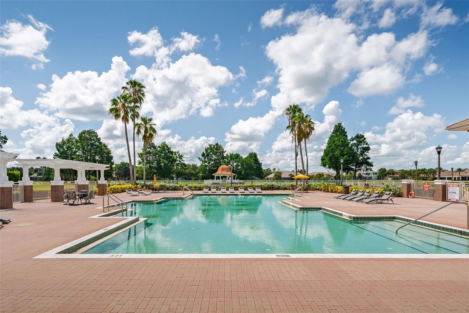 8402 LAKE BURDEN CIR