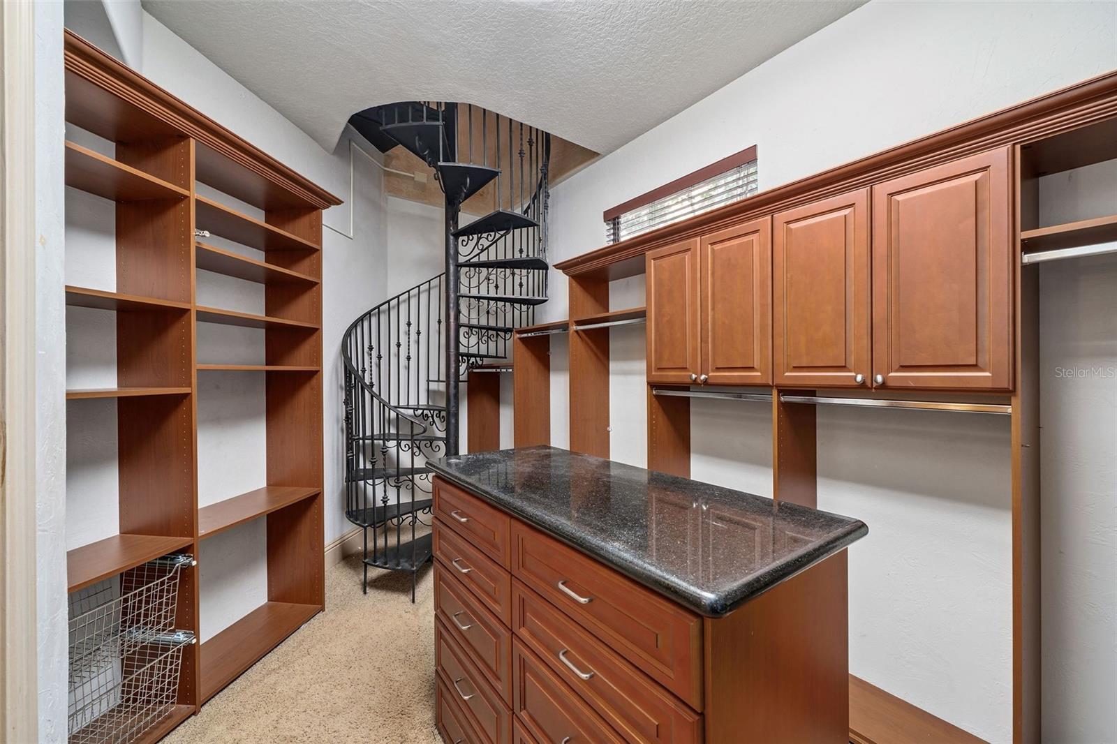 8402 LAKE BURDEN CIR