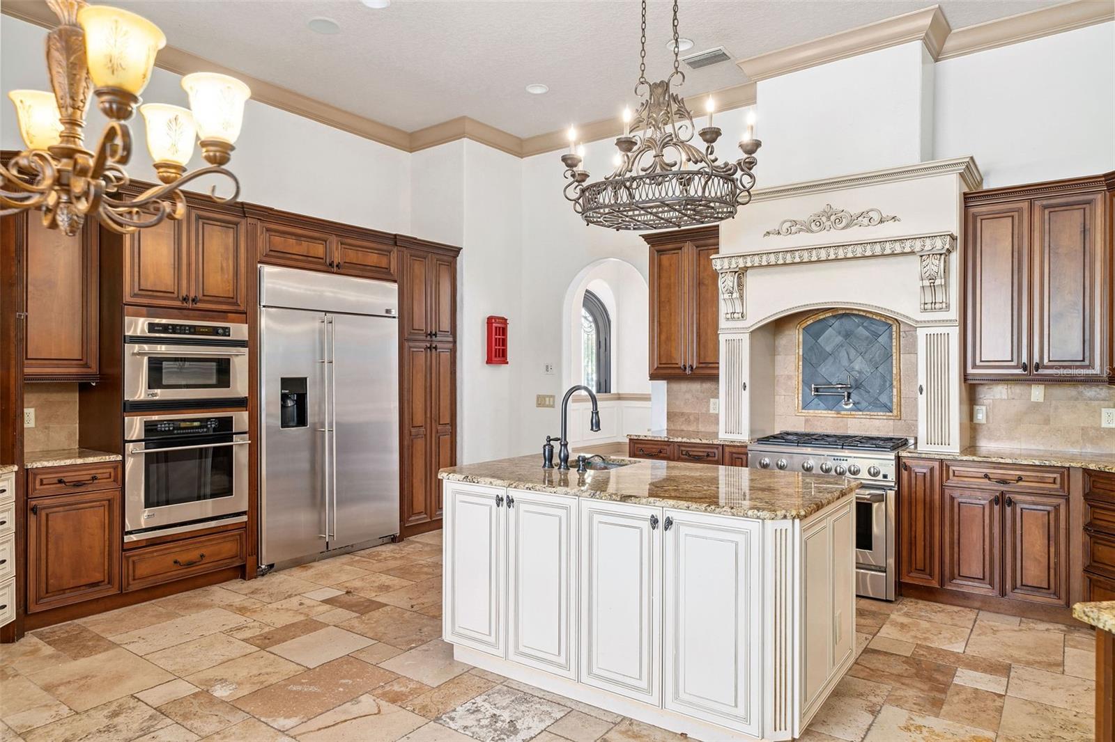 8402 LAKE BURDEN CIR