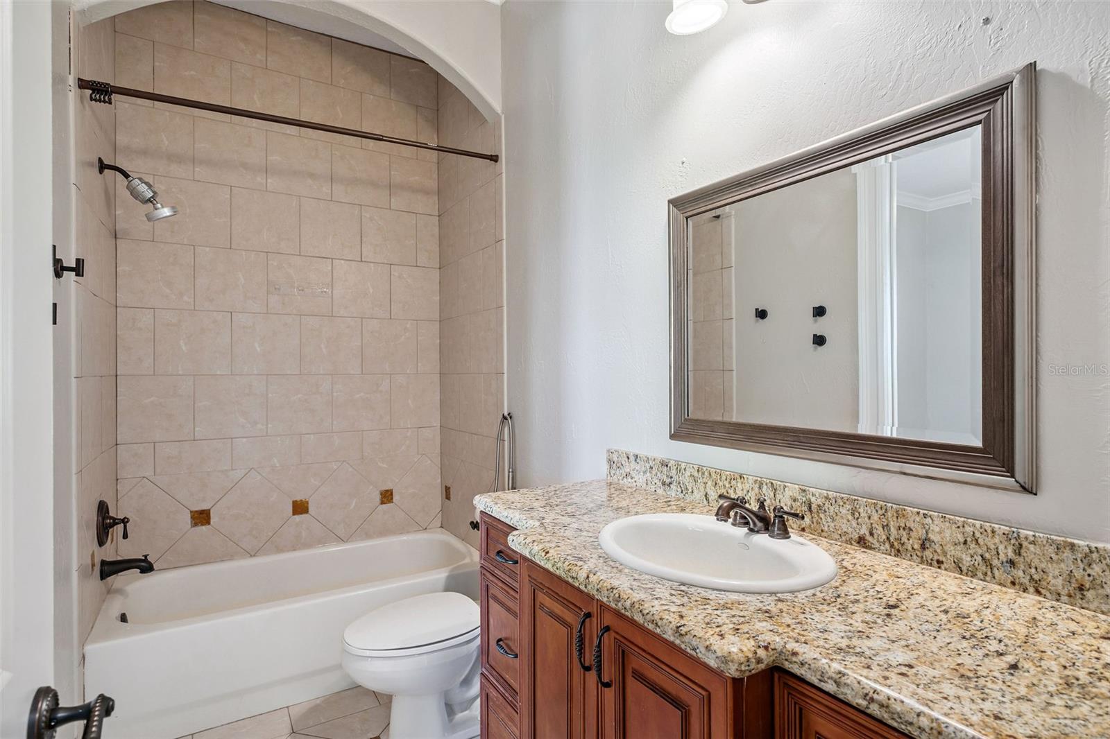 8402 LAKE BURDEN CIR