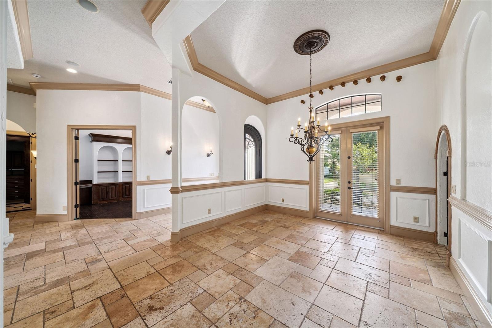 8402 LAKE BURDEN CIR
