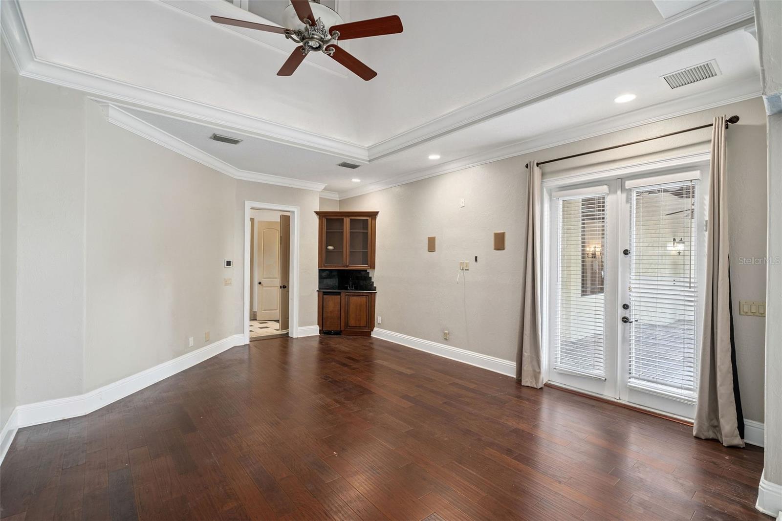 8402 LAKE BURDEN CIR