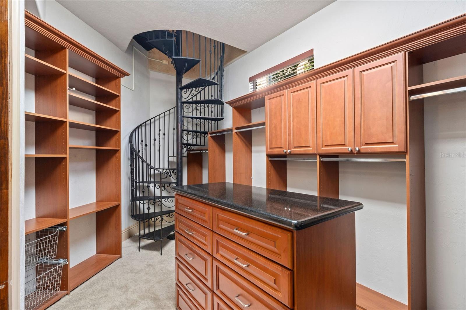 8402 LAKE BURDEN CIR