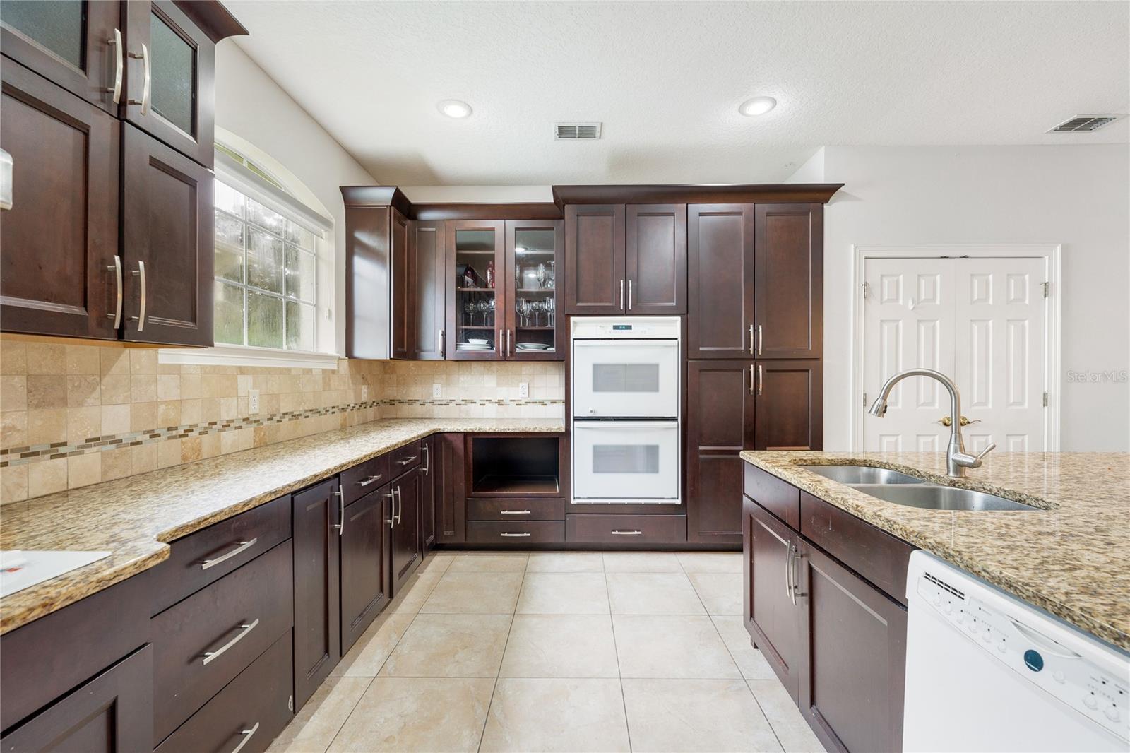 11325 FENIMORE CT