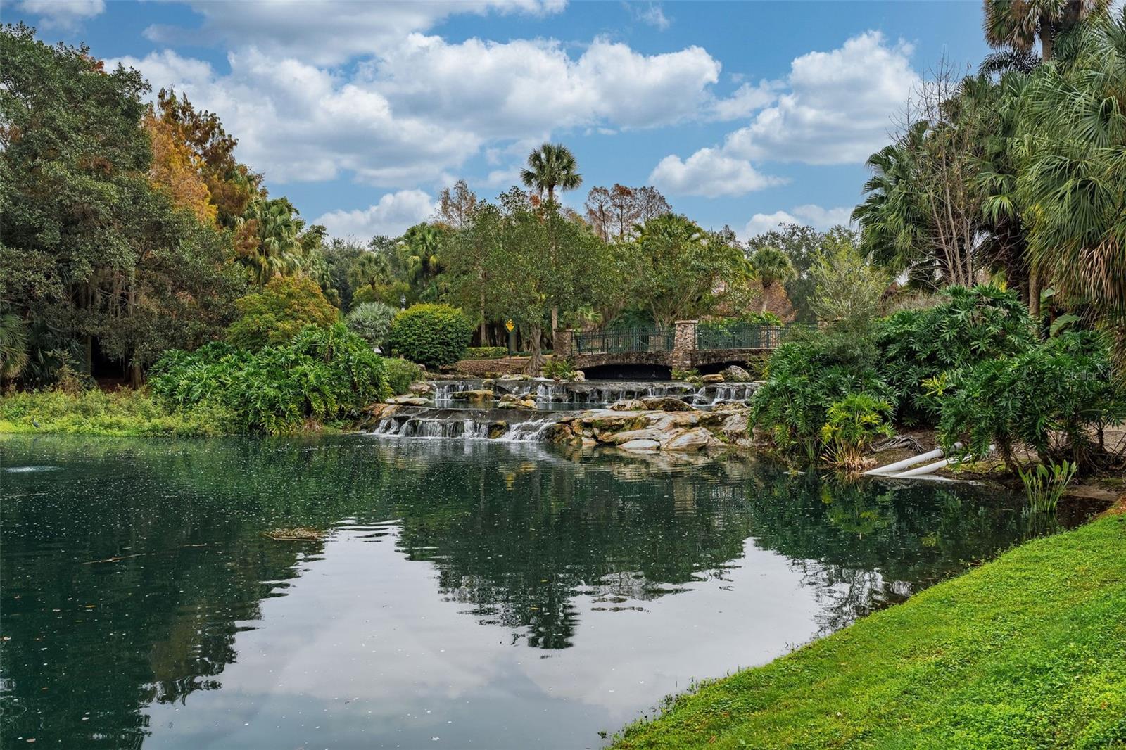 5050 ISLEWORTH COUNTRY CLUB DR