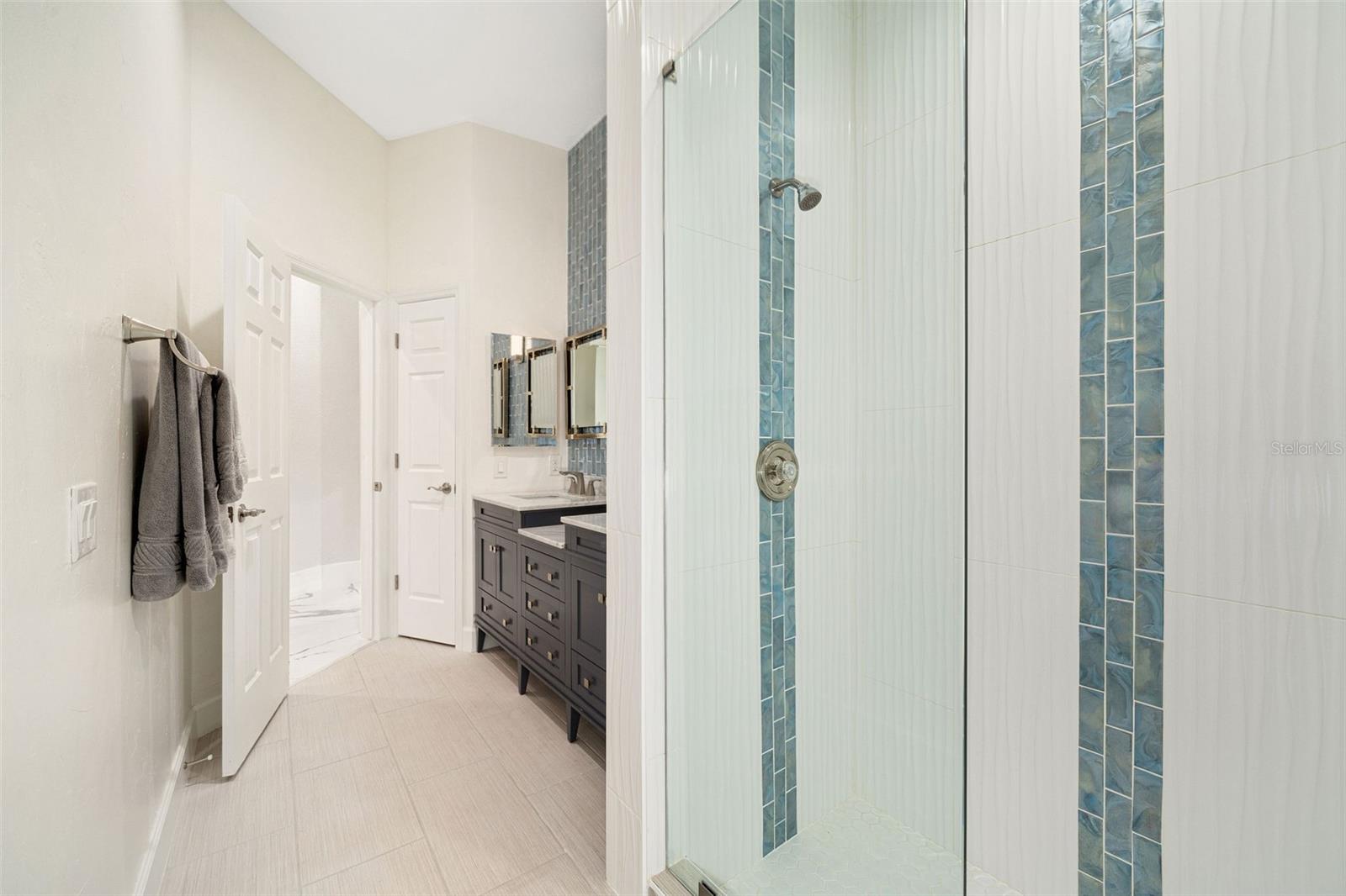 5050 ISLEWORTH COUNTRY CLUB DR