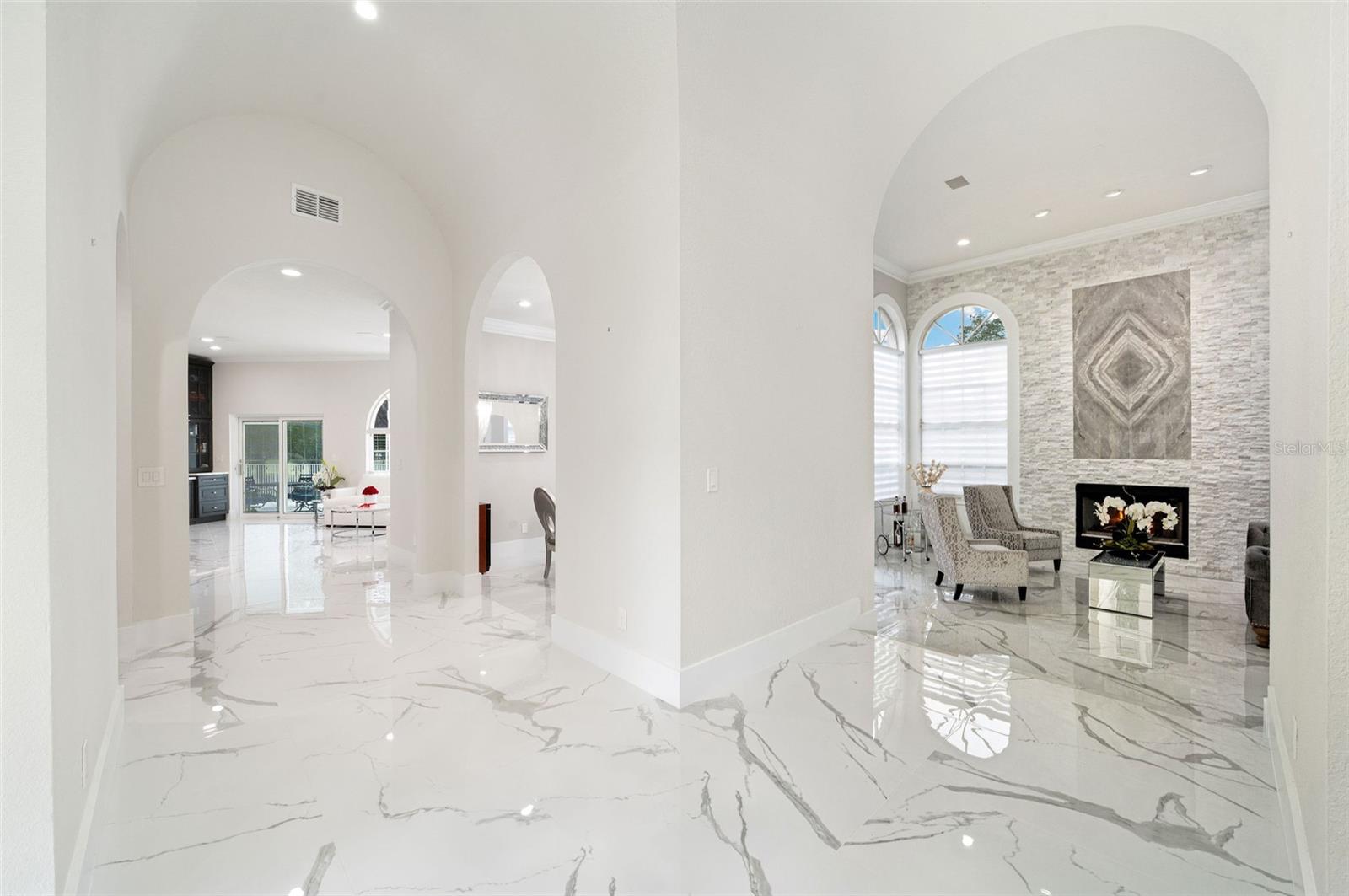 5050 ISLEWORTH COUNTRY CLUB DR