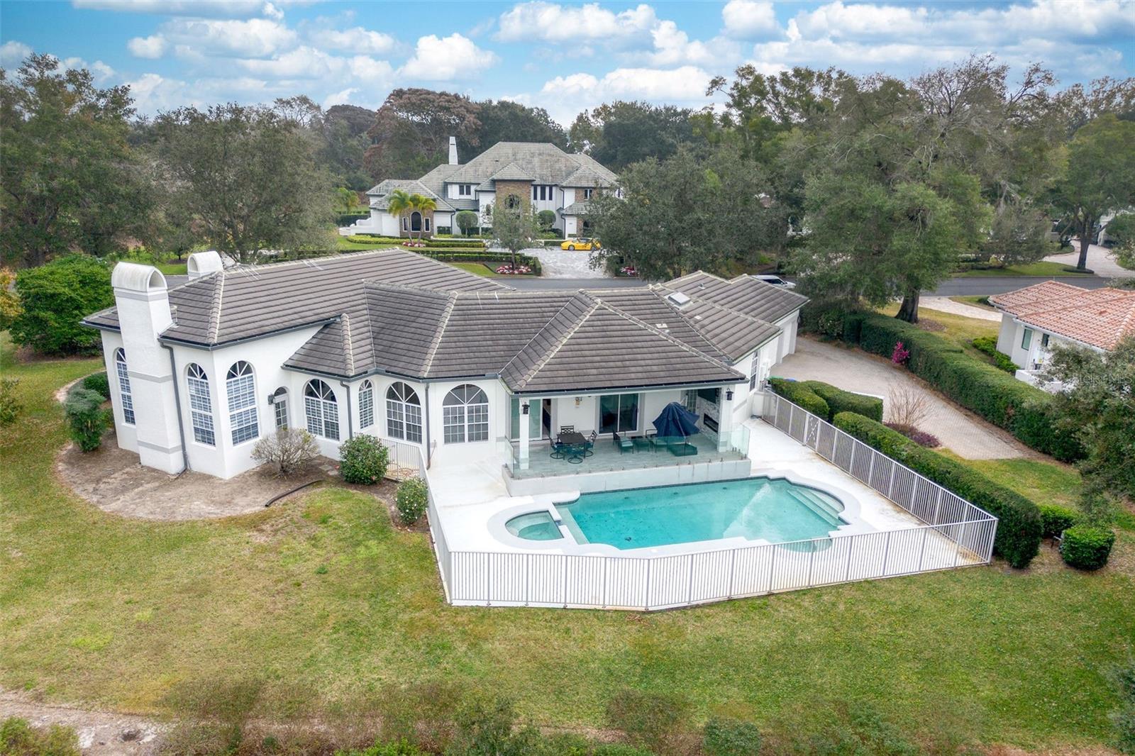 5050 ISLEWORTH COUNTRY CLUB DR