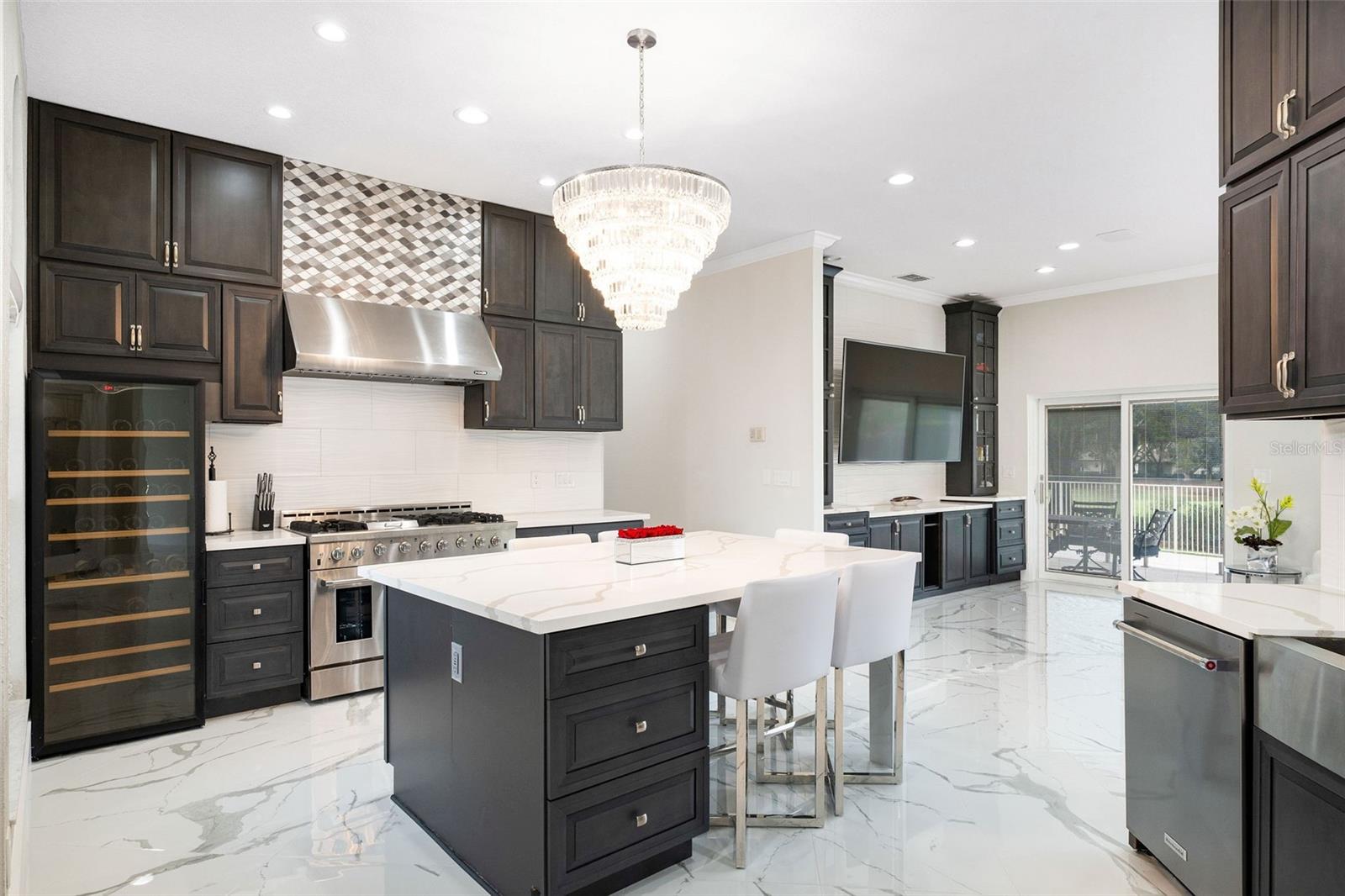 5050 ISLEWORTH COUNTRY CLUB DR