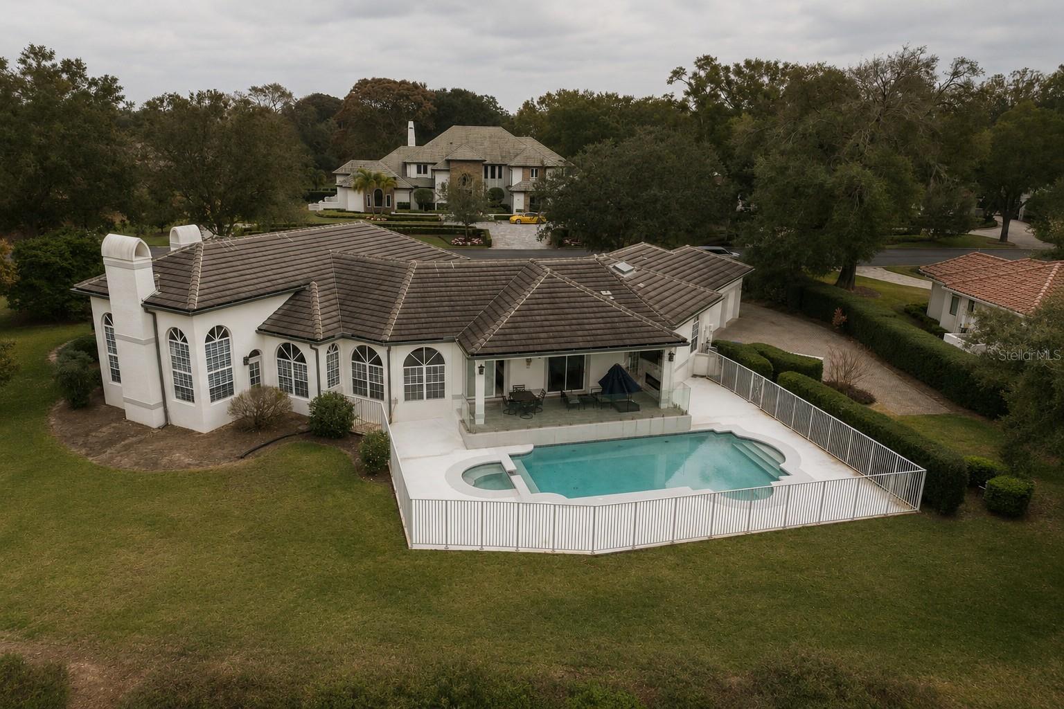 5050 ISLEWORTH COUNTRY CLUB DR