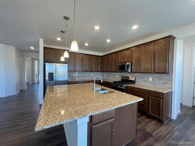 1055 Snowberry Avenue