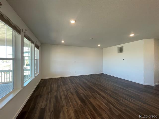 1055 Snowberry Avenue