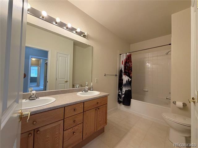 8456 S Hoyt Way Unit: 308