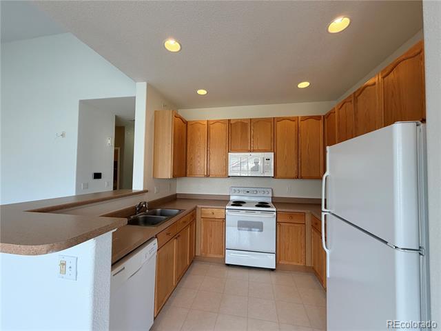 8456 S Hoyt Way Unit: 308
