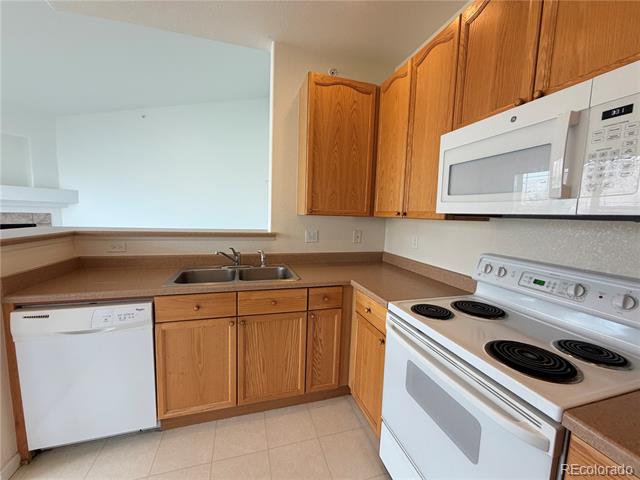 8456 S Hoyt Way Unit: 308