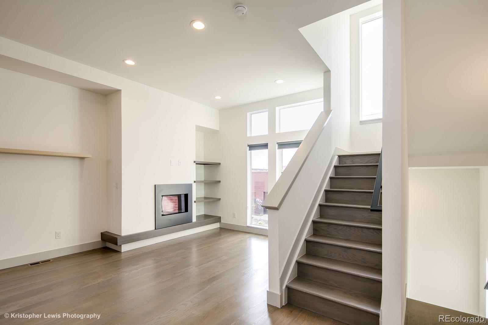 3016 Blake Street