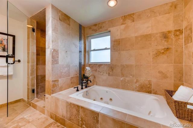 3910 N Zuni