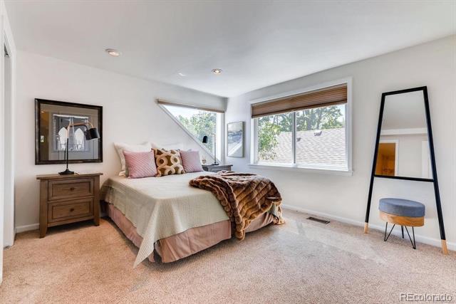 3910 N Zuni