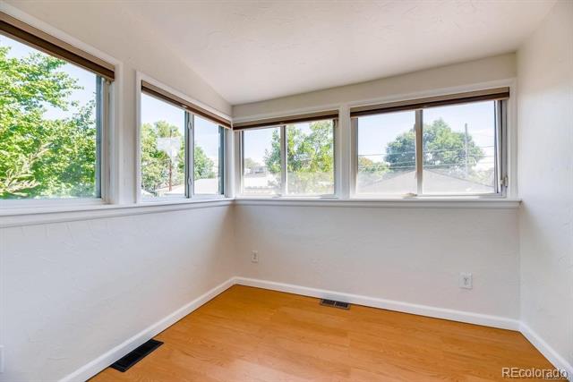 3910 N Zuni