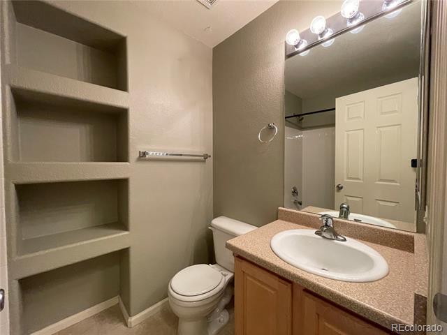 457 Black Feather Loop Unit: 710