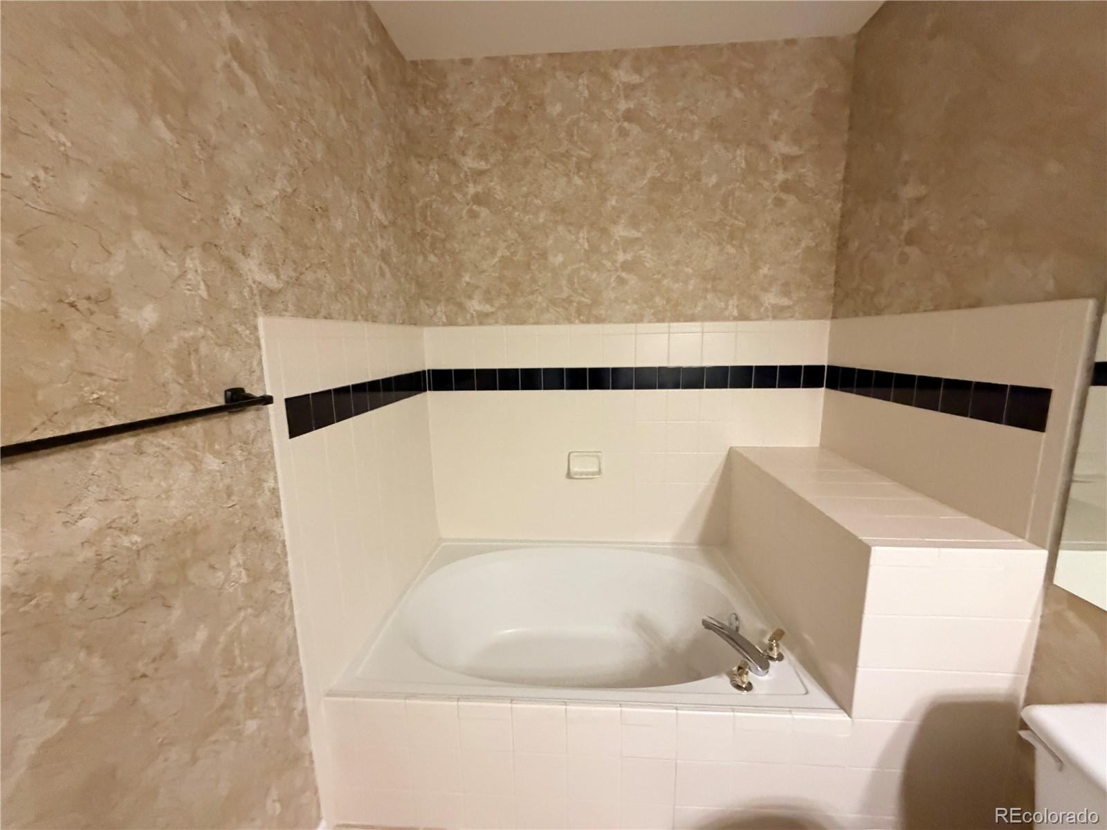 22645 E Ontario Drive Unit: 202