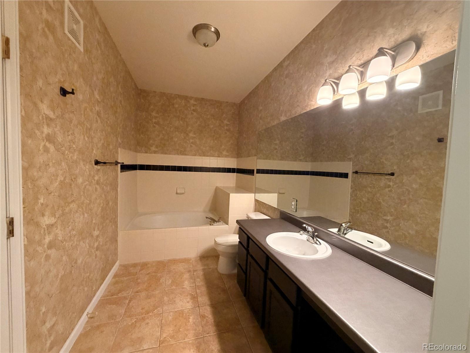 22645 E Ontario Drive Unit: 202