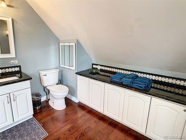 124 S Sherman Street Unit: Upstairs