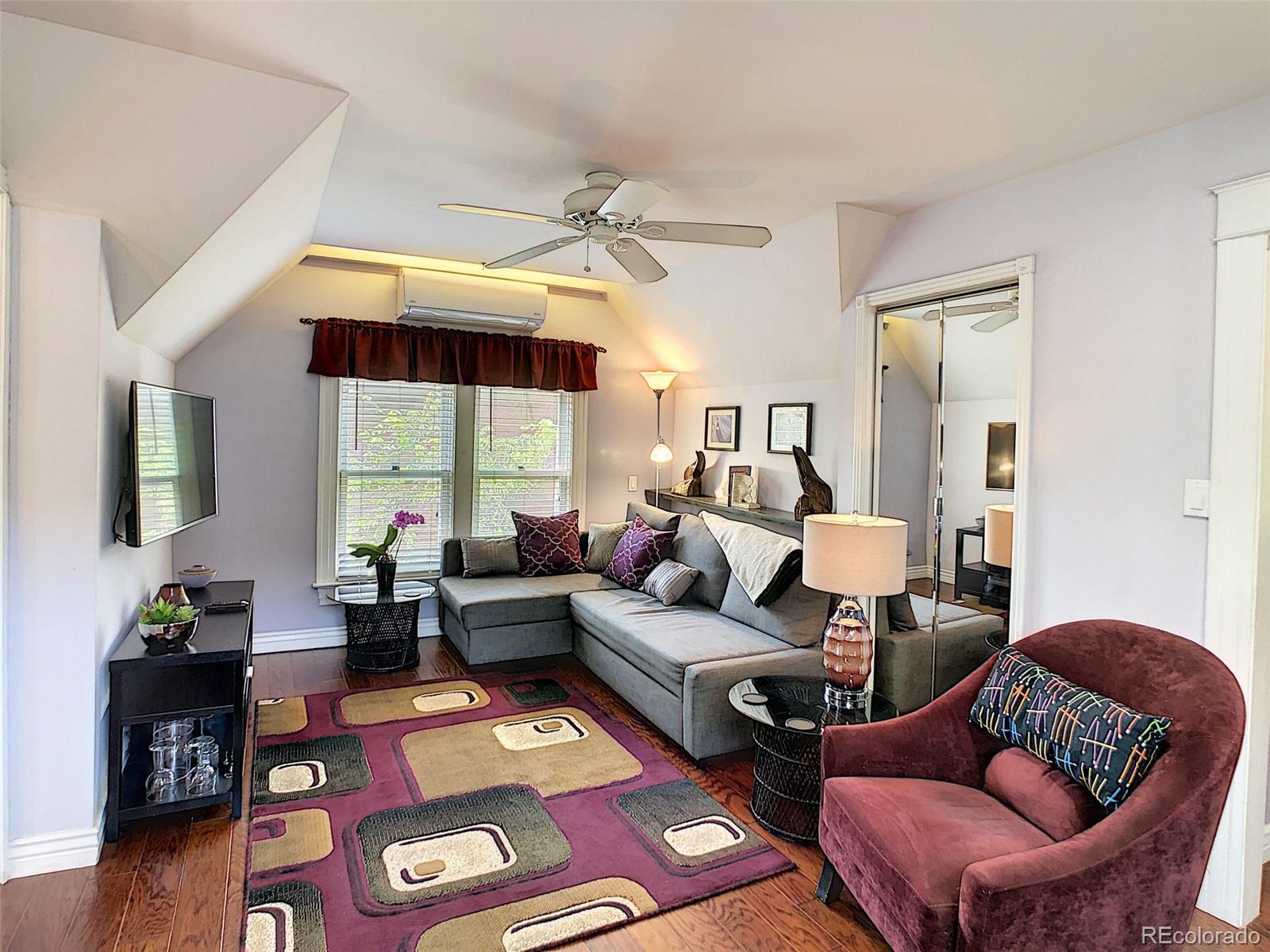 124 S Sherman Street Unit: Upstairs