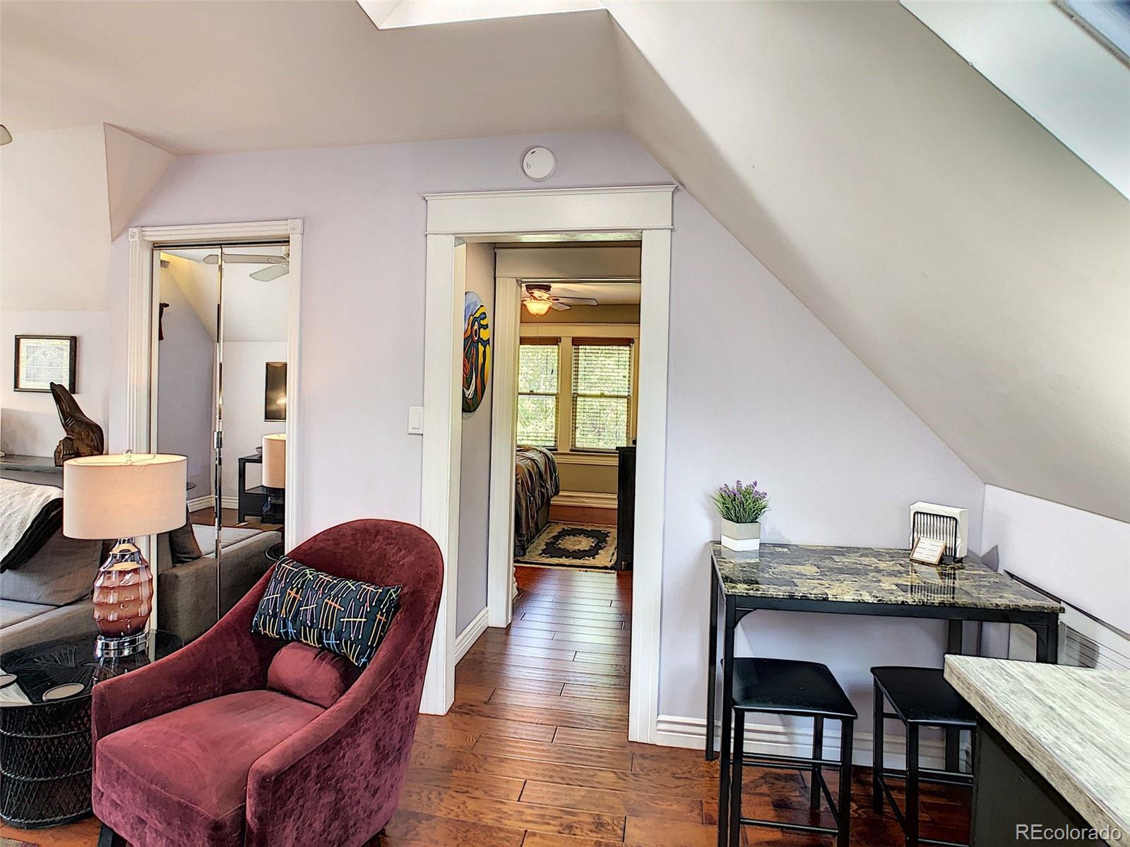 124 S Sherman Street Unit: Upstairs