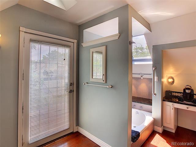 124 S Sherman Street Unit: Upstairs