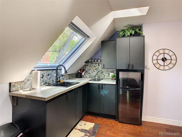 124 S Sherman Street Unit: Upstairs