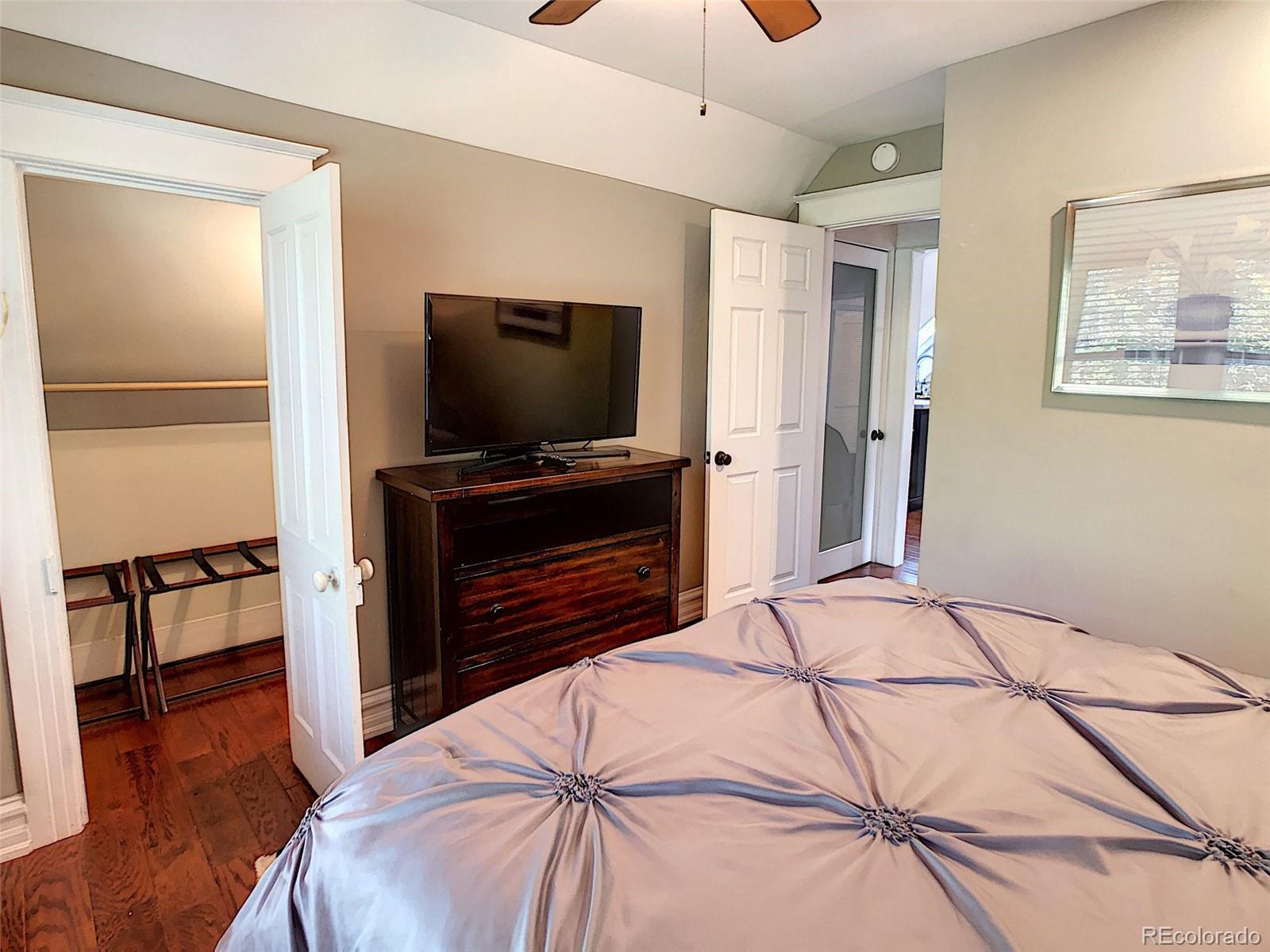 124 S Sherman Street Unit: Upstairs